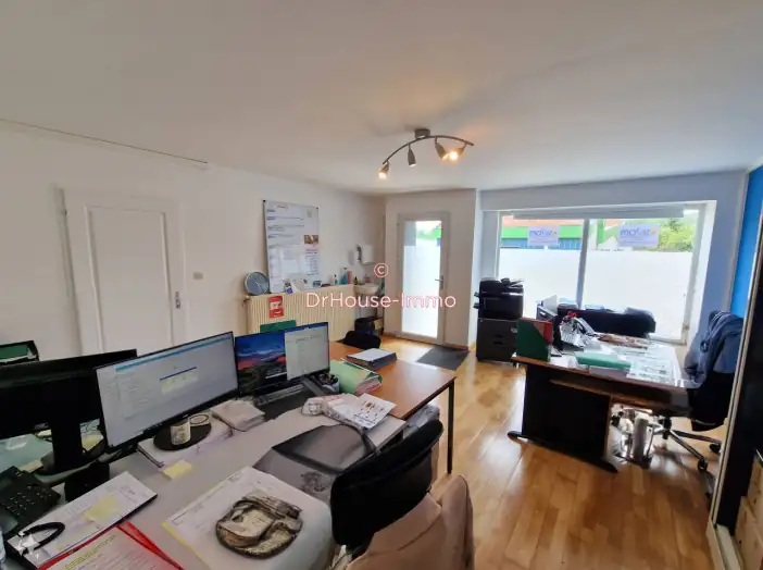 Bureau 3 pièces de 64 m² - Camblain-Châtelain (62470)