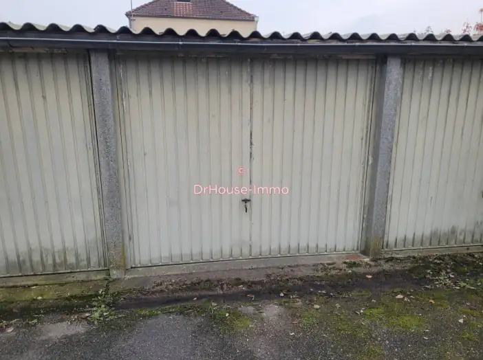Parking / Box 2 pièces de 13 m² - Bruay-la-Buissière (62700)