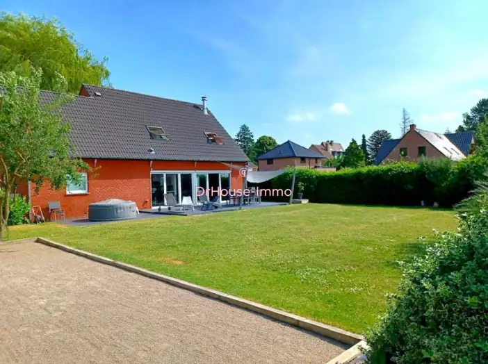 Maison 7 pièces de 146 m² - Camphin-en-Pévèle (59780)