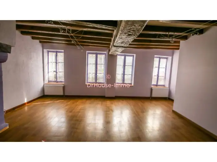 Commerce 3 pièces de 135 m² - Courville-sur-Eure (28190)