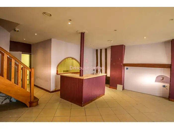 Commerce 2 pièces de 80 m² - Courville-sur-Eure (28190)