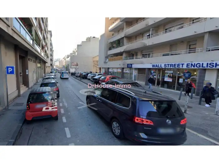 Parking / Box de 12 m² - Marseille (13008)
