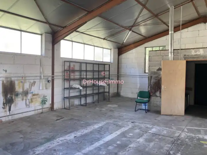 Commerce 3 pièces de 100 m² - Castellane (04120)
