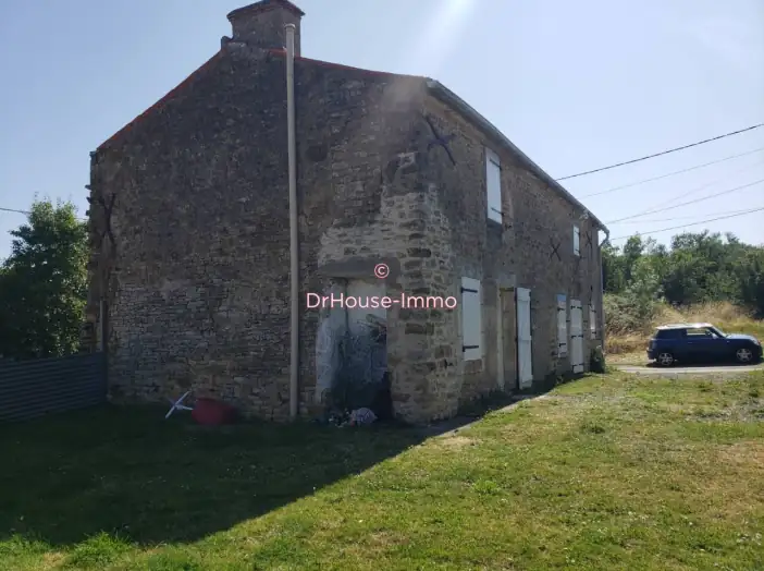 Maison 5 pièces de 89 m² - Saint-Juire-Champgillon (85210)