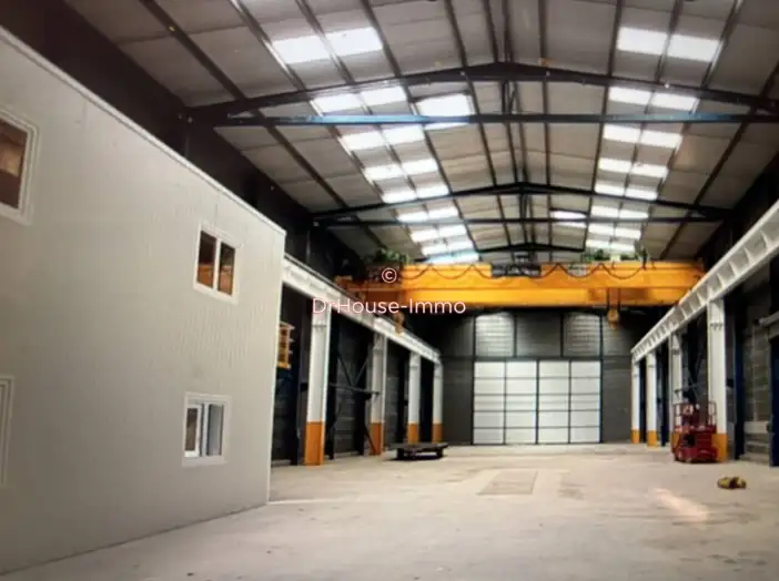 Bureau 1 pièce de 1 600 m² - Tancarville (76430)