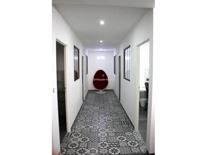 Bureau 5 pièces de 95 m² - Villefranche-sur-Saône (69400)