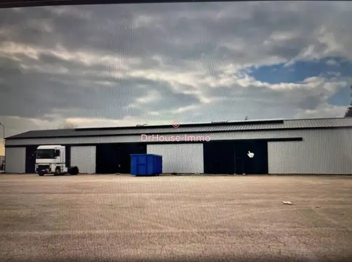 Bureau 2 pièces de 1 100 m² - Tancarville (76430)