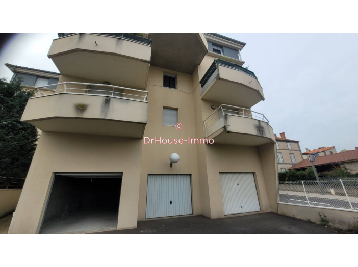 Parking / Box de 21 m² - Cournon-d'Auvergne (63800)