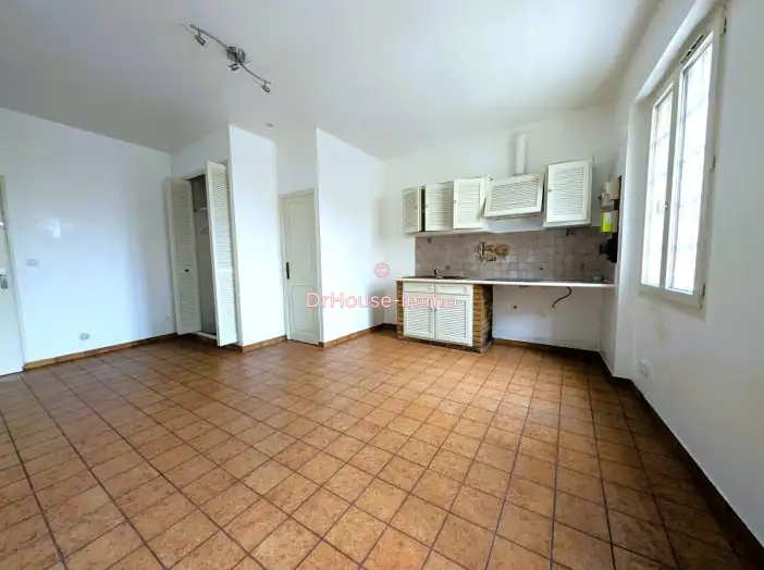 Appartement 1 pièce de 25 m² - Carrières-sur-Seine (78420)