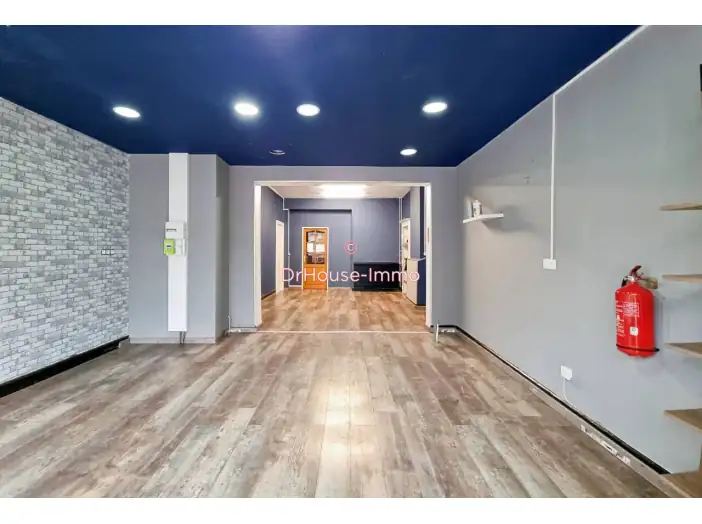 Commerce 3 pièces de 65 m² - Jeumont (59460)