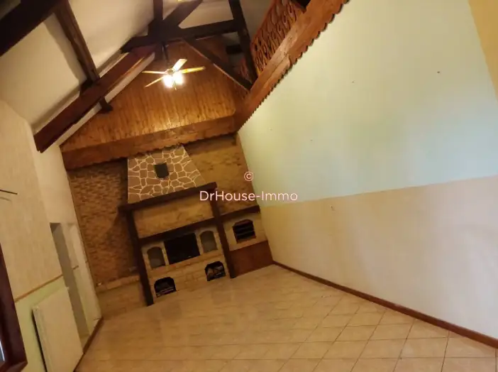 Maison 8 pièces de 213 m² - Marchélepot (80200)