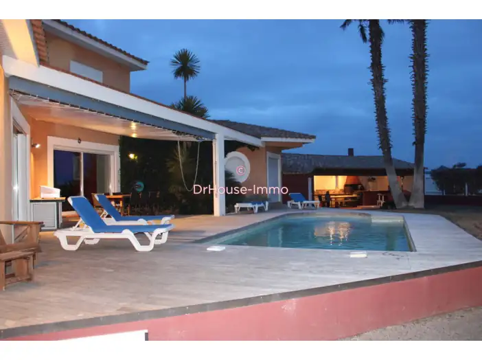 Maison 5 pièces de 200 m² - Bompas (66430)