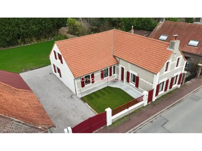 Maison 7 pièces de 152 m² - Mérignies (59710)