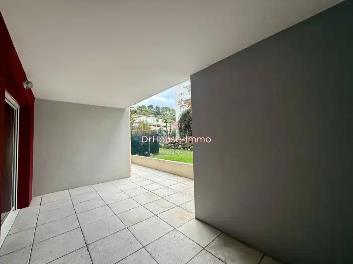 Appartement 2 pièces de 40 m² - Cagnes-sur-Mer (06800)