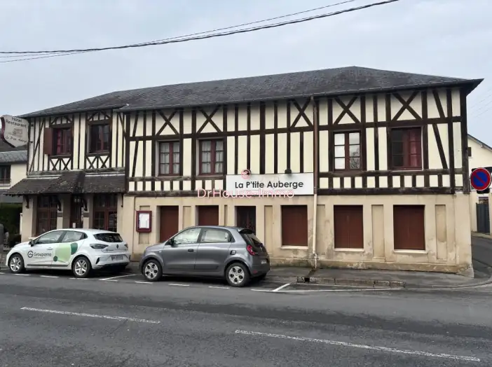 Commerce 25 pièces de 1 080 m² - Lillebonne (76170)