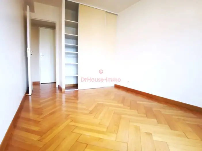 Appartement 3 pièces de 64 m² - Antony (92160)