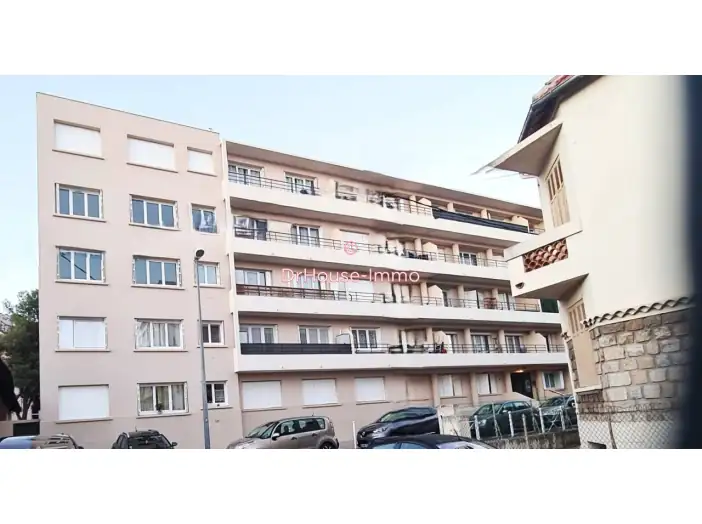 Appartement 4 pièces de 61 m² - Toulon (83000)