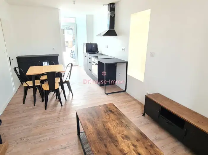 Appartement 1 pièce de 25 m² - Bréval (78980)