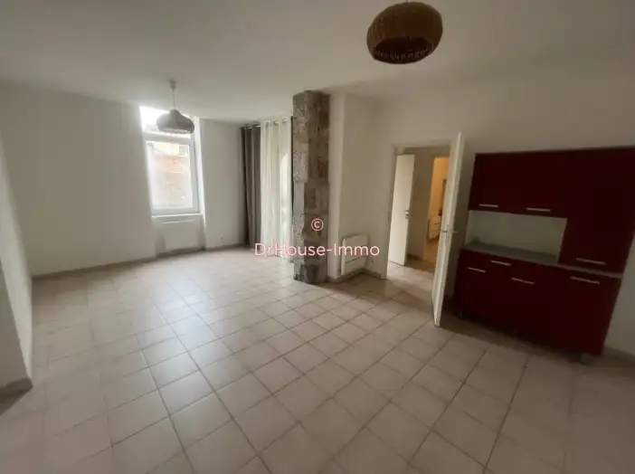Appartement 3 pièces de 70 m² - Cahors (46000)