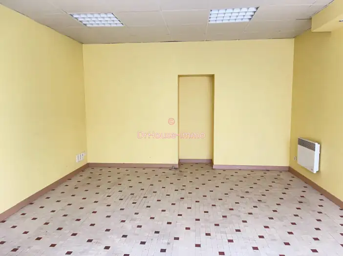 Commerce 2 pièces de 34 m² - Darney (88260)