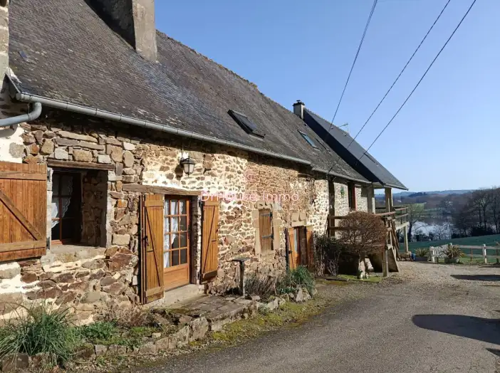 Maison 5 pièces de 89 m² - Saint-Fraimbault-de-Prières (53300)