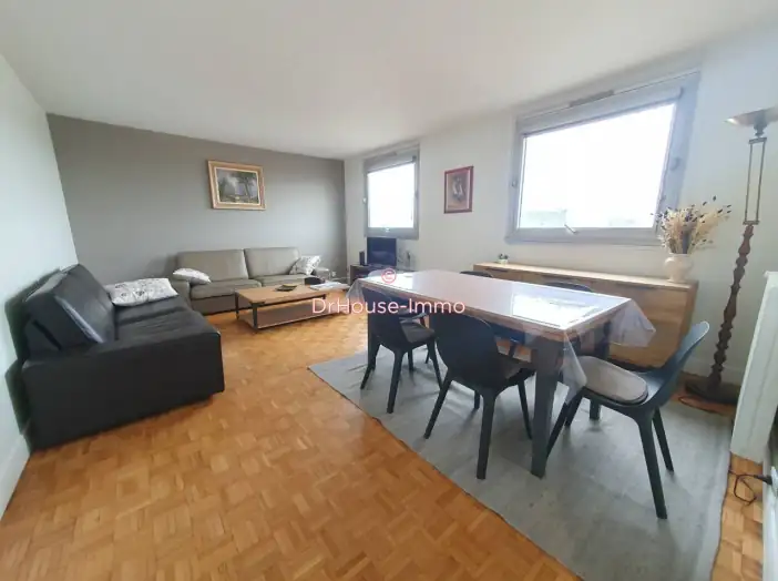 Appartement 4 pièces de 73 m² - Courbevoie (92400)