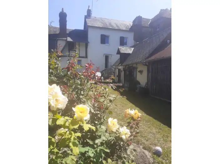 Maison 5 pièces de 85 m² - Lisieux (14100)