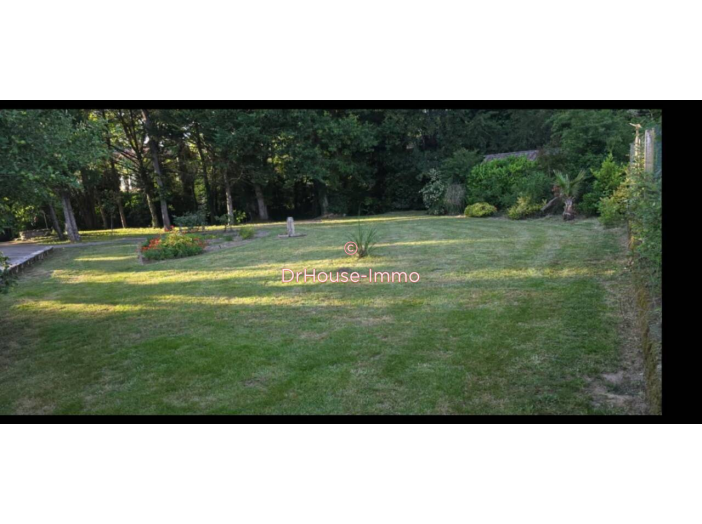 Terrain de 904m²