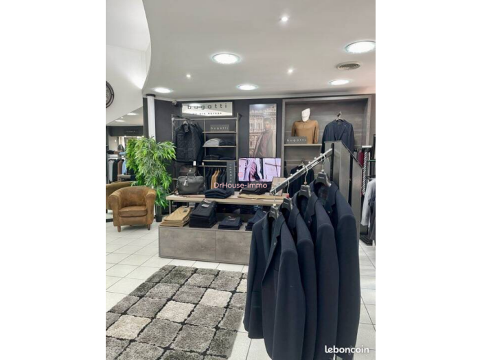 Commerce de 125m² - 2 pièces