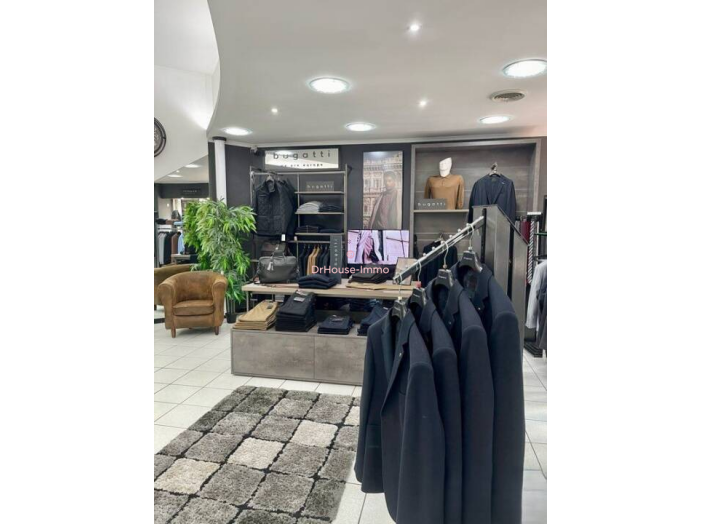 Commerce de 125m² - 2 pièces