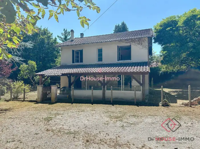 Maison 5 pièces de 105 m² - Milhac-d'Auberoche (24330)