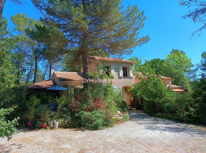 Maison de 236m² - 7 pièces
