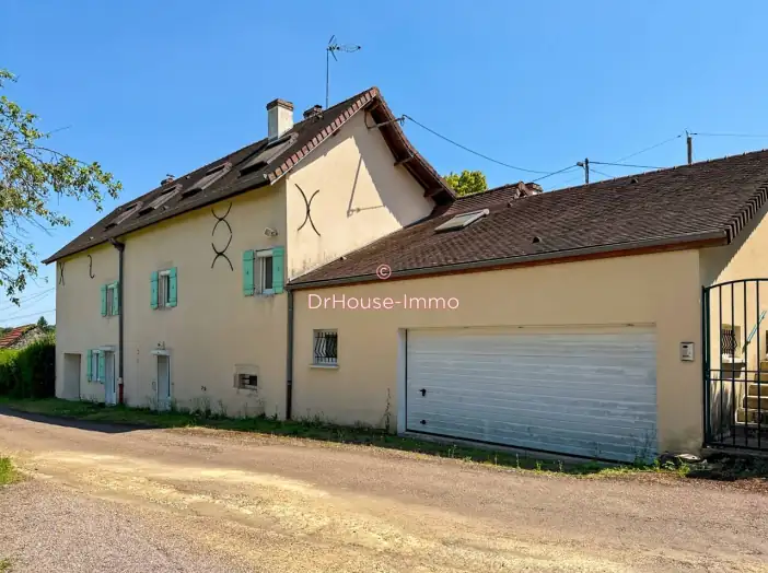 Maison 9 pièces de 196 m² - Cirey-lès-Pontailler (21270)