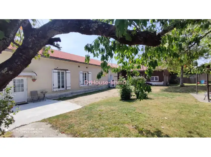 Maison 8 pièces de 267 m² - Lagruère (47400)