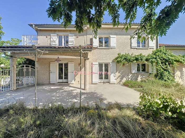 Maison de 195m² - 10 pièces