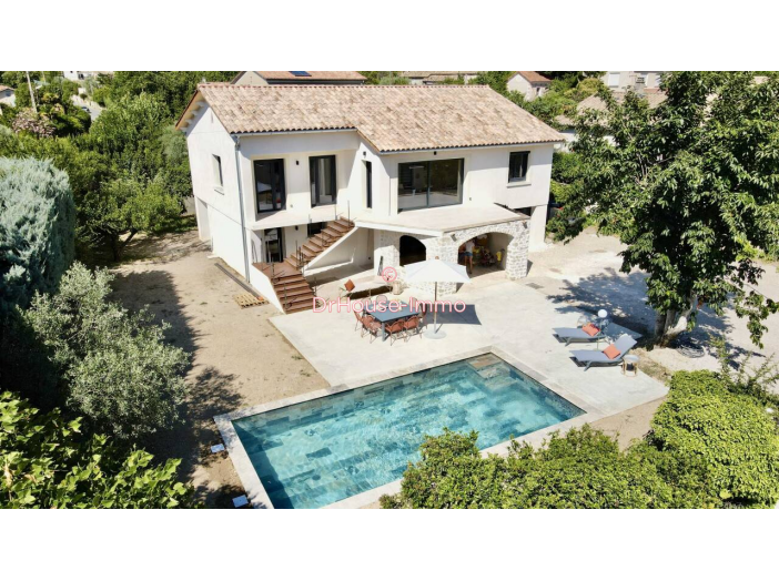 Maison de 166m² - 6 pièces