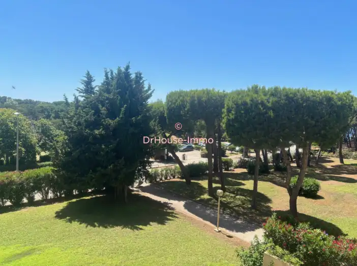 Appartement 1 pièce de 31 m² - Six-Fours-les-Plages (83140)