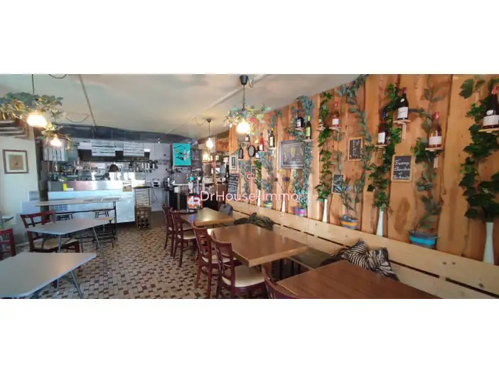 Commerce 3 pièces de 68 m² - Saugues (43170)