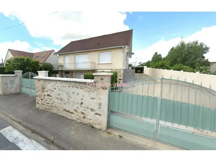 Maison 8 pièces de 125 m² - Faremoutiers (77580)