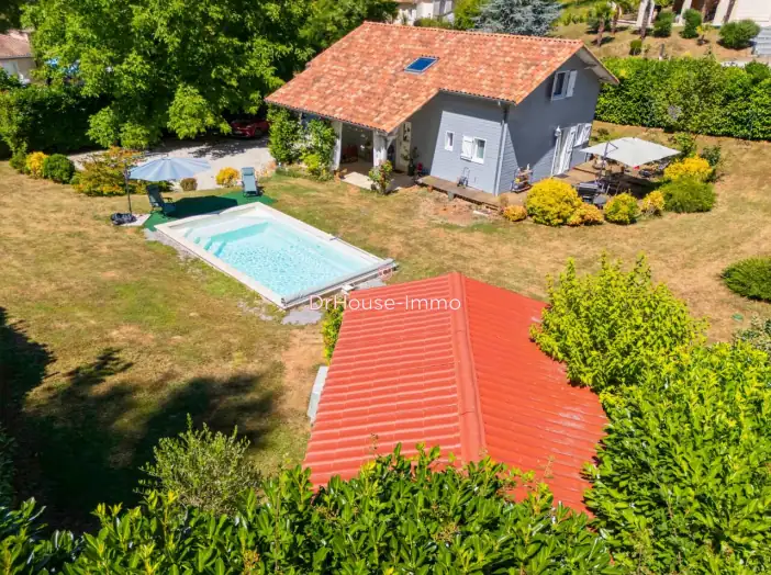 Maison 5 pièces de 141 m² - Boulazac Isle Manoire (24750)