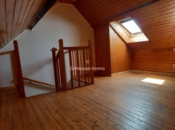 Immeuble 10 pièces de 80 m² - Valenciennes (59300)