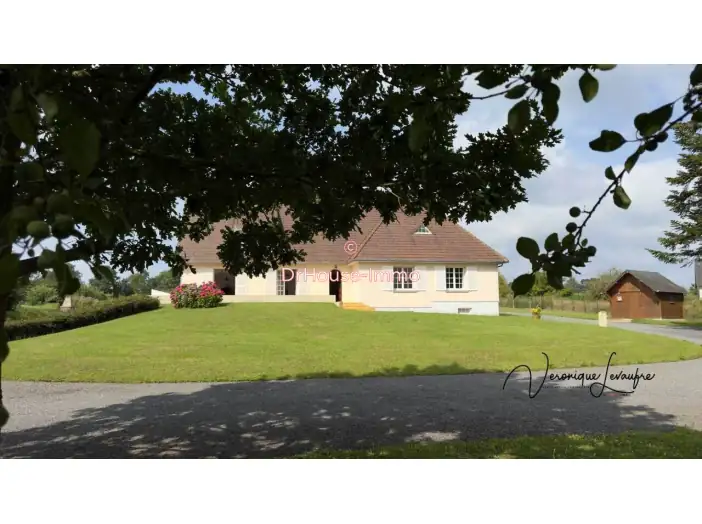 Maison 7 pièces de 182 m² - Périers (50190)