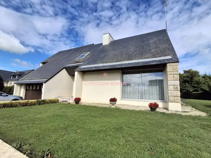 Maison 4 pièces de 150 m² - Saint-Hilaire-du-Harcouët (50600)