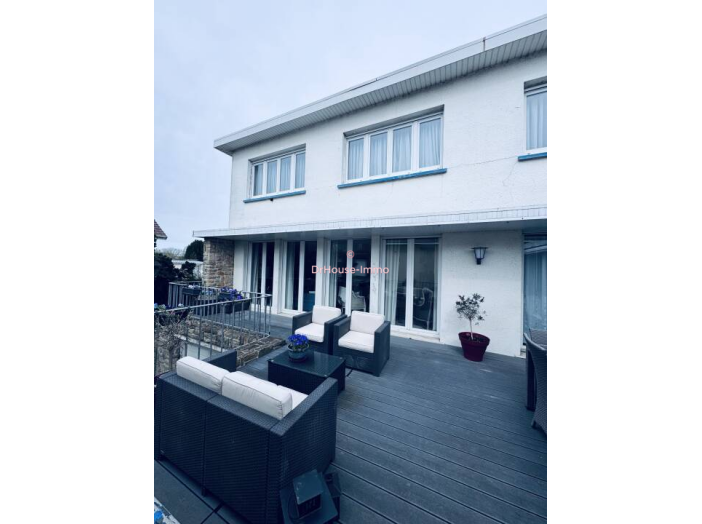 Maison de 226m² - 8 pièces