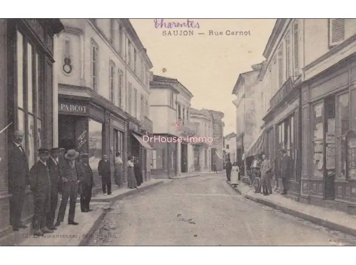 Commerce 2 pièces de 60 m² - Saujon (17600)