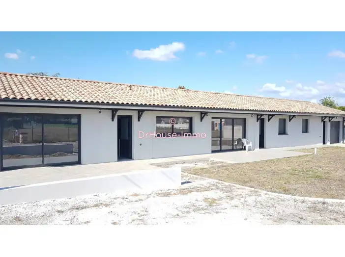 Maison 6 pièces de 175 m² - Lamarque (33460)