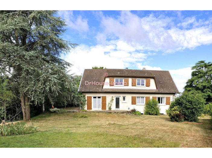Maison de 222m² - 9 pièces