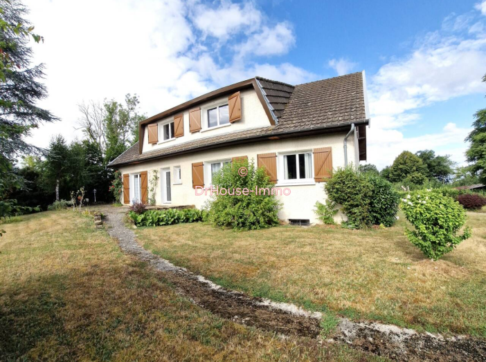 Maison de 222m² - 9 pièces