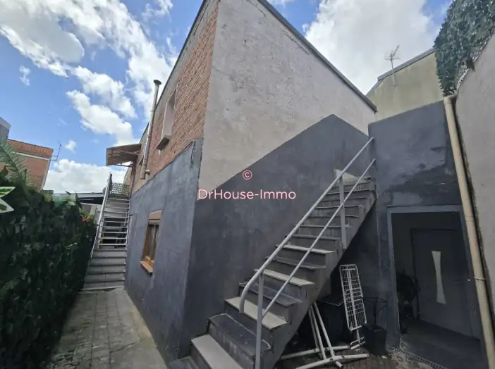 Immeuble 15 pièces de 480 m² - Bruay-la-Buissière (62700)