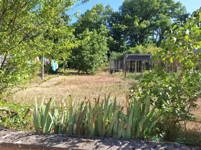 Terrain de 970 m² - Écommoy (72220)